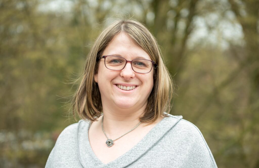 Porträt von Jennifer Noga.