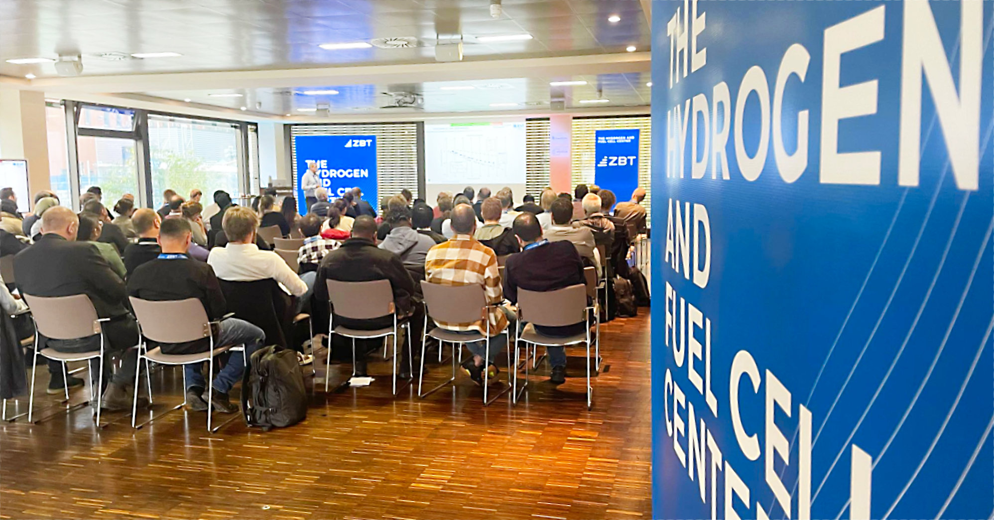 Vortragssaal beim Hydrogen Energy Symposium 2024