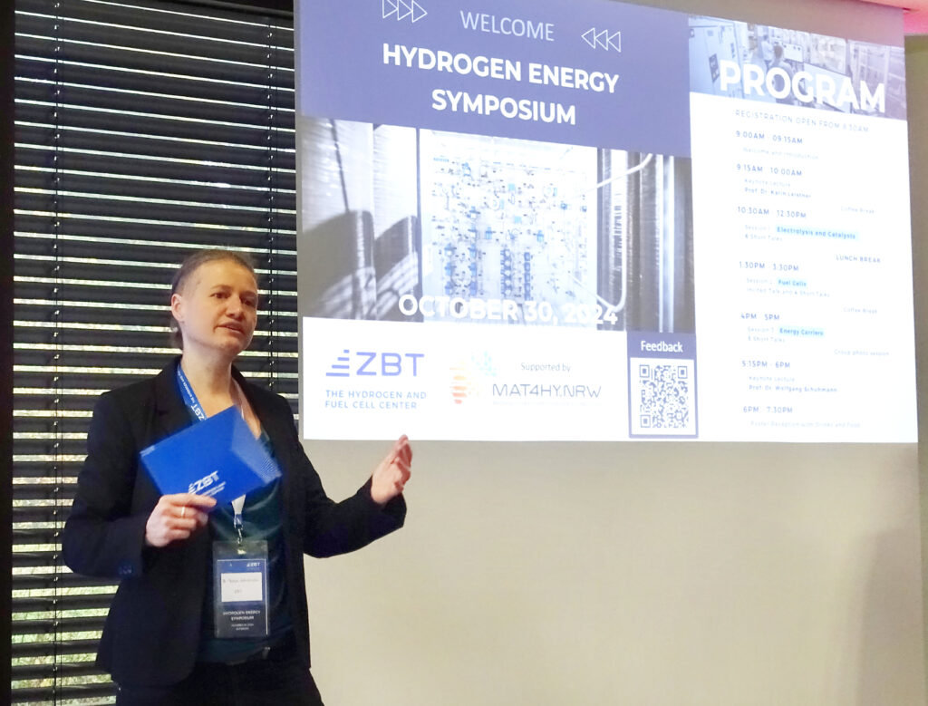 Begrüßungsansprache von Theresa Schredelseker beim Hydrogen Energy Symposium 2024