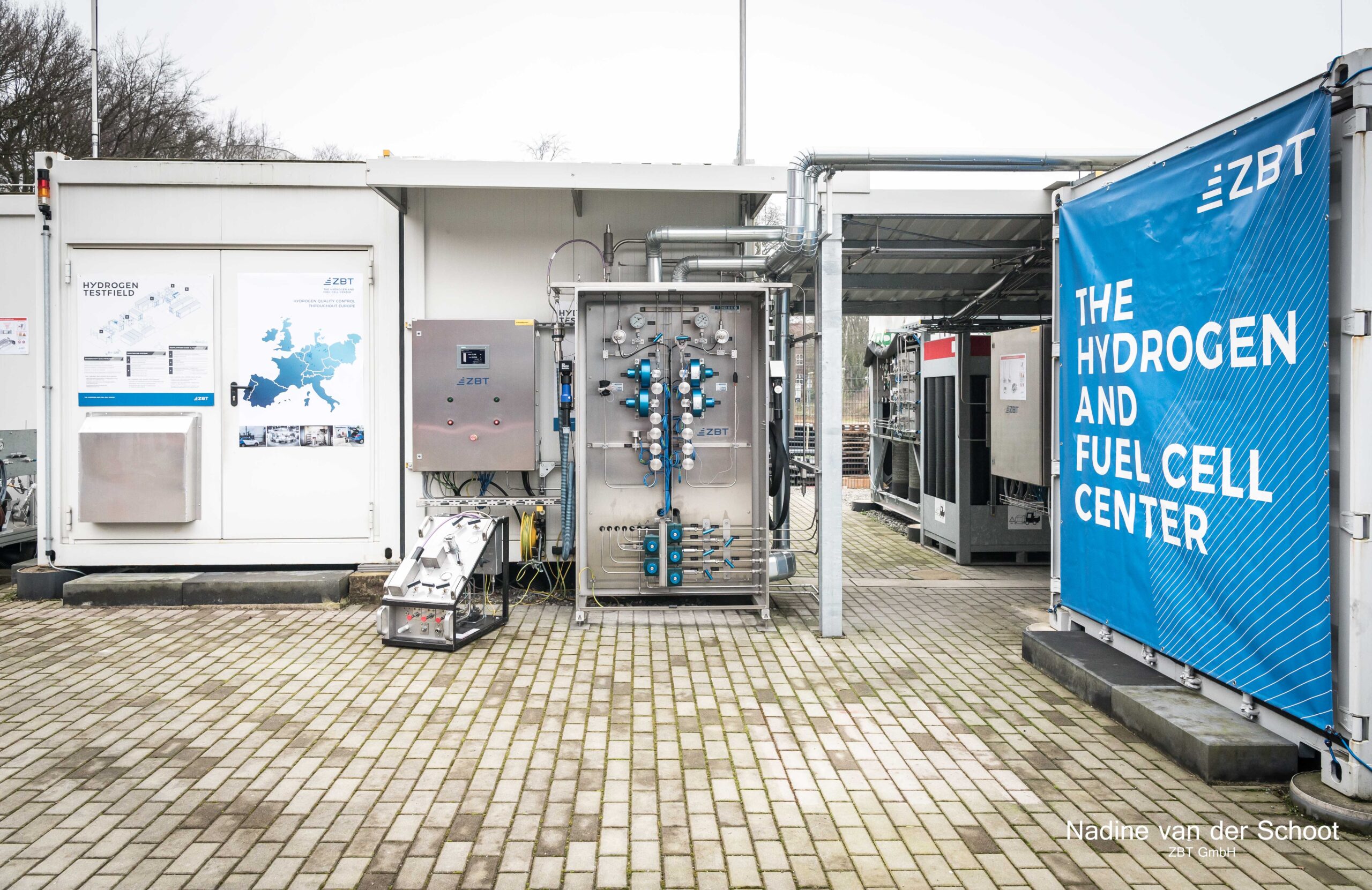 Dispenser der Wasserstoff-Testtankstelle auf dem Wasserstofftestfeld des ZBT